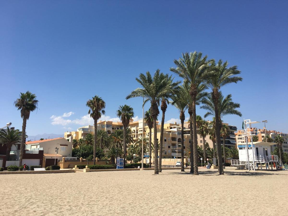 Ático Almería. Paseo marítimo Roquetas de Mar Esterno foto