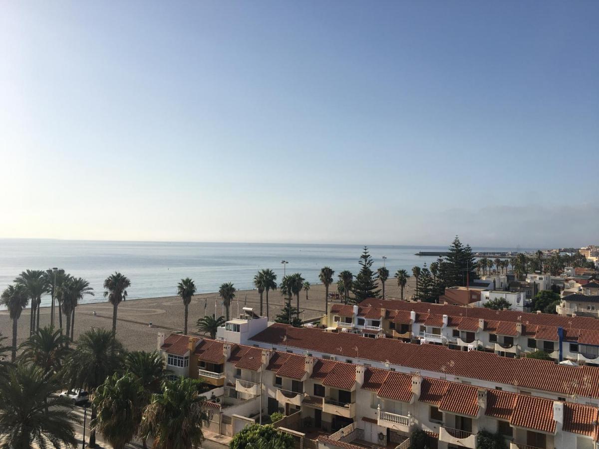 Ático Almería. Paseo marítimo Roquetas de Mar Esterno foto