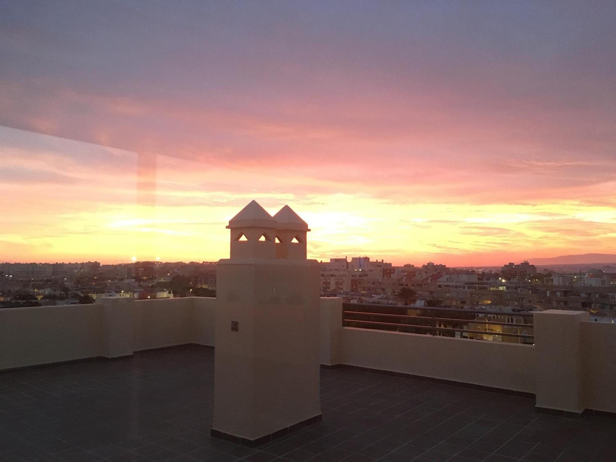 Ático Almería. Paseo marítimo Roquetas de Mar Esterno foto